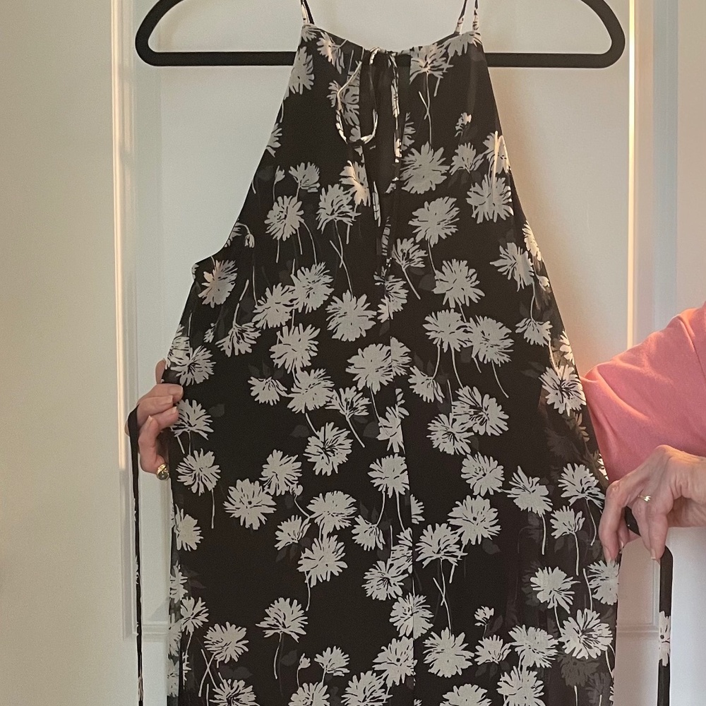 Donna Morgan Black and White Floral Print Dress